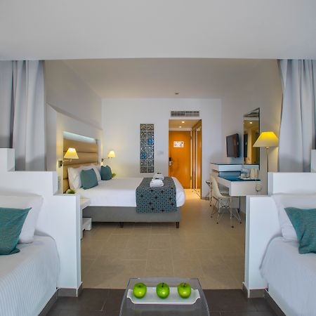 เซนติโด ไซเปรีย เบย์ บาย เลโอนาร์โด โฮเต็ล Hotel Geroskipou ภายนอก รูปภาพ