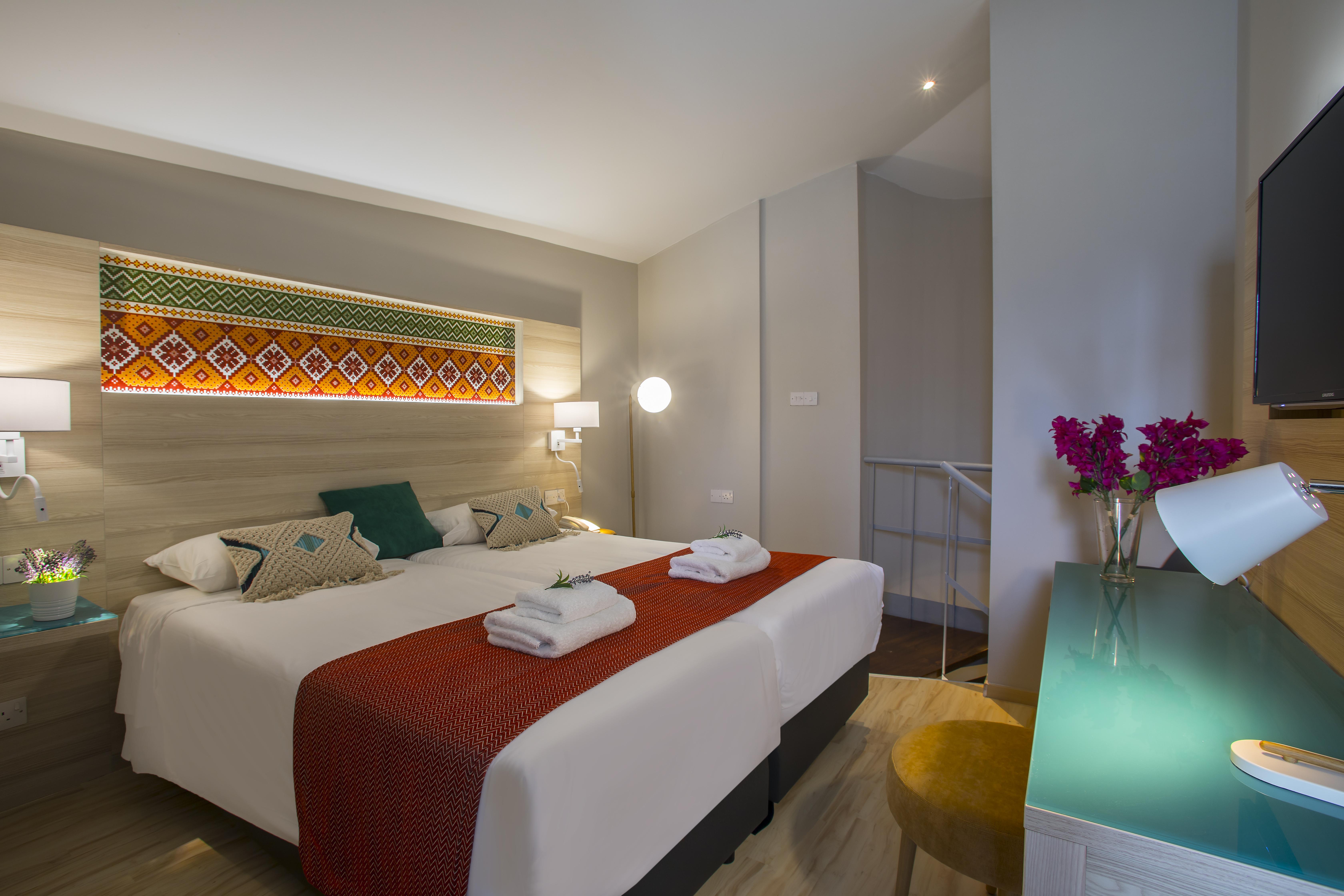 เซนติโด ไซเปรีย เบย์ บาย เลโอนาร์โด โฮเต็ล Hotel Geroskipou ภายนอก รูปภาพ