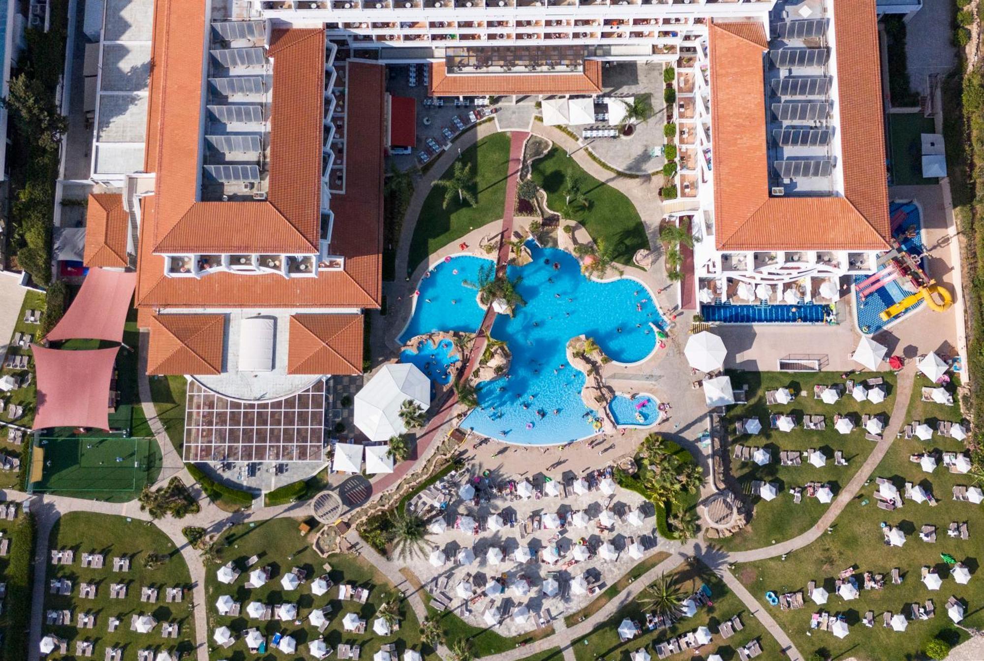 เซนติโด ไซเปรีย เบย์ บาย เลโอนาร์โด โฮเต็ล Hotel Geroskipou ภายนอก รูปภาพ